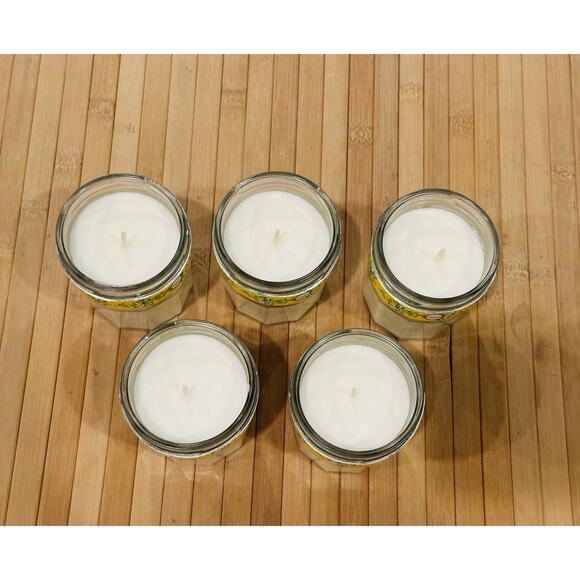 5 Pack Mrs. Meyer's Clean Day Soy Candle Honeysuckle 4.9 Oz Each 25 Hr Burn NEW - Picture 3 of 5